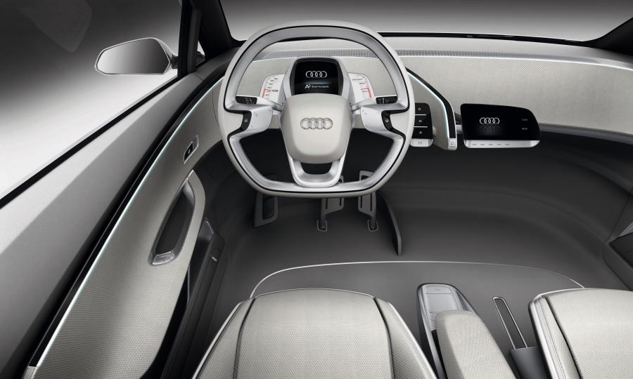Торпедо Audi A2 Concept 2011 года  (фото 18 из 32)